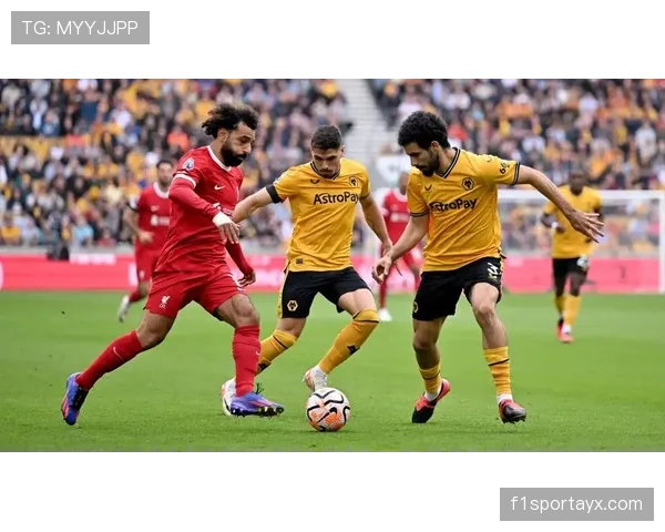 迪马利亚与萨拉赫:左脚边锋的进攻路径对比 迪马利亚与萨拉赫:左脚边锋的进攻路径对比