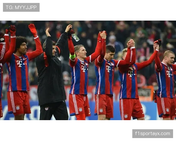 拜仁慕尼黑的控制力下降，本质是中场与防线脱节